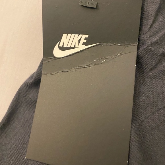 Nike shirt - Picture 3 of 4